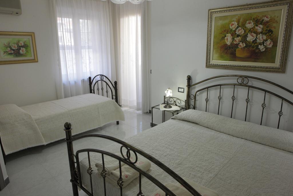 B&B Terre Del Sinis Càbras Værelse billede