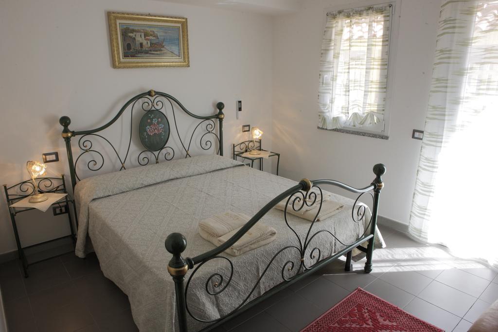 B&B Terre Del Sinis Càbras Værelse billede