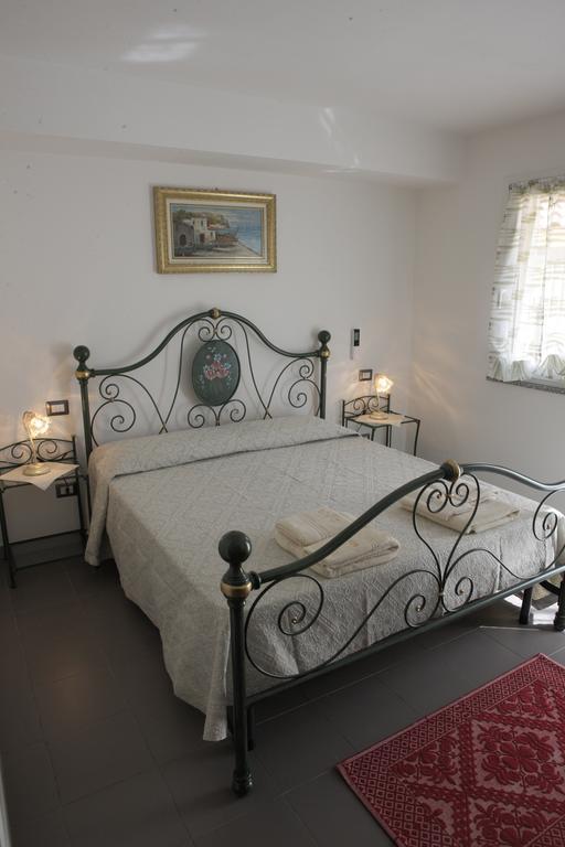 B&B Terre Del Sinis Càbras Værelse billede
