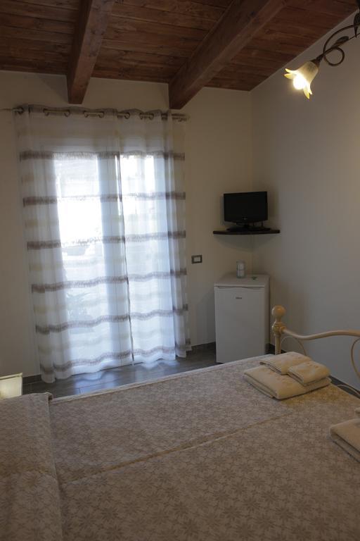 B&B Terre Del Sinis Càbras Værelse billede